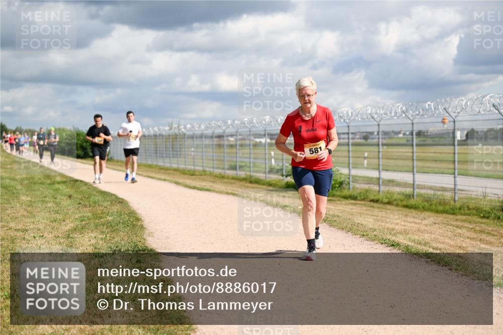 14.09.2025 - Airport Race Dr. Thomas Lammeyer http://msf.ph/oto/8886017 14.09.2025 12:44:55 Laufen 581 meine-sportfotos.de