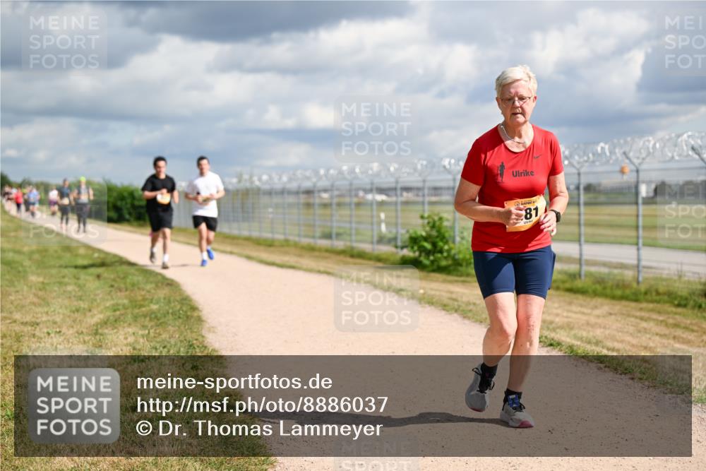 14.09.2025 - Airport Race Dr. Thomas Lammeyer http://msf.ph/oto/8886037 14.09.2025 12:44:56 Laufen 81 meine-sportfotos.de