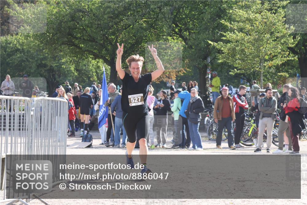 14.09.2025 - Stadtparktriathlon Strokosch-Dieckow http://msf.ph/oto/8886047 14.09.2025 11:11:14 Ziel 527 meine-sportfotos.de