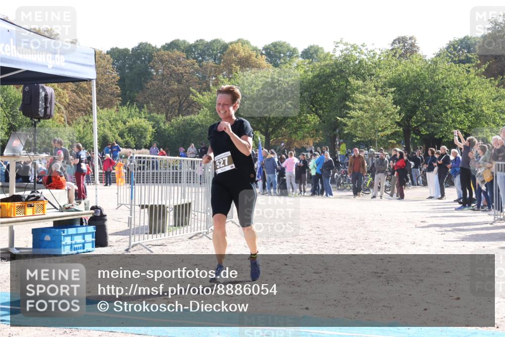14.09.2025 - Stadtparktriathlon Strokosch-Dieckow http://msf.ph/oto/8886054 14.09.2025 11:11:17 Ziel 527 meine-sportfotos.de