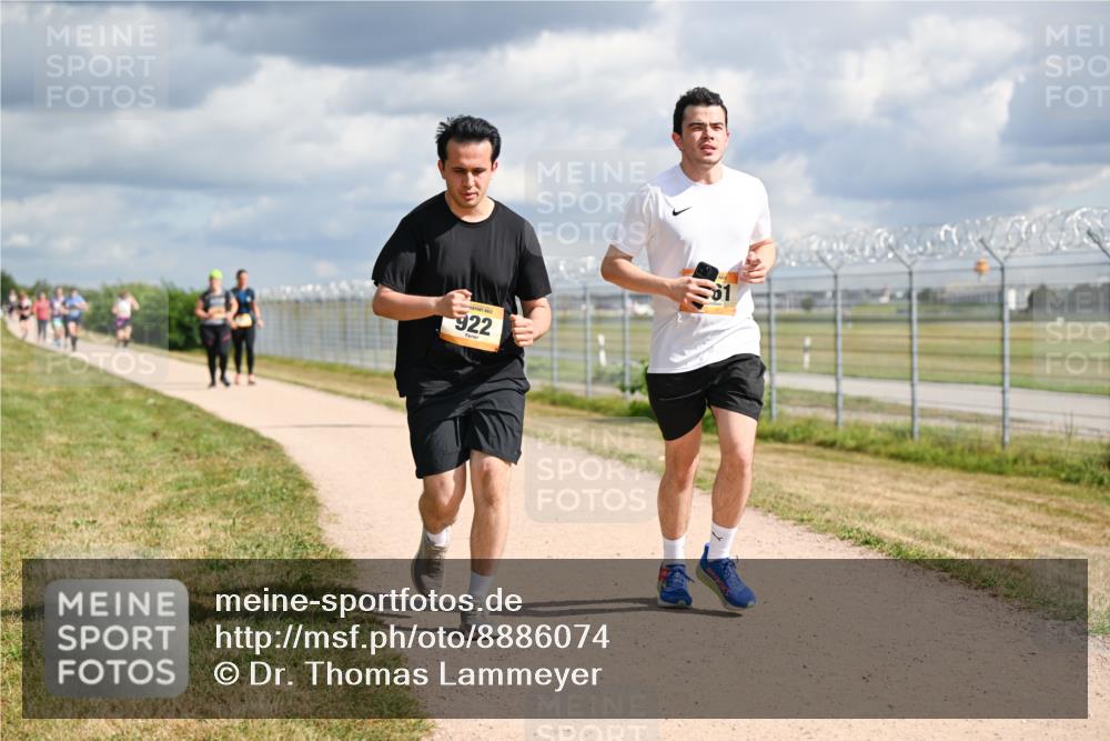14.09.2025 - Airport Race Dr. Thomas Lammeyer http://msf.ph/oto/8886074 14.09.2025 12:45:02 Laufen 922 meine-sportfotos.de
