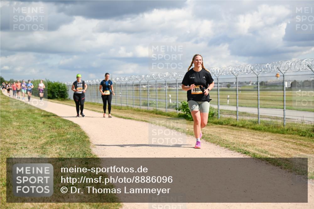 14.09.2025 - Airport Race Dr. Thomas Lammeyer http://msf.ph/oto/8886096 14.09.2025 12:45:06 Laufen 1888 meine-sportfotos.de