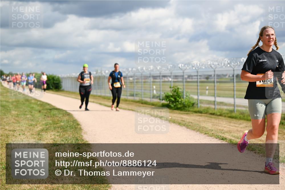14.09.2025 - Airport Race Dr. Thomas Lammeyer http://msf.ph/oto/8886124 14.09.2025 12:45:08 Laufen 7008 meine-sportfotos.de