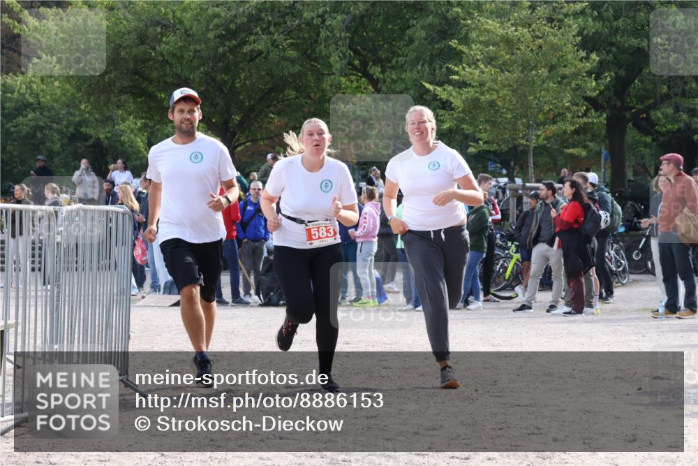 14.09.2025 - Stadtparktriathlon Strokosch-Dieckow http://msf.ph/oto/8886153 14.09.2025 11:14:09 Ziel 583 meine-sportfotos.de