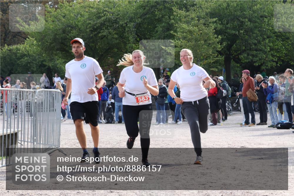 14.09.2025 - Stadtparktriathlon Strokosch-Dieckow http://msf.ph/oto/8886157 14.09.2025 11:14:10 Ziel 583 meine-sportfotos.de