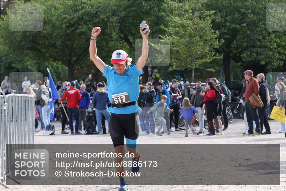 14.09.2025 - Stadtparktriathlon Strokosch-Dieckow http://msf.ph/oto/8886173 14.09.2025 11:14:24 Ziel 517 meine-sportfotos.de