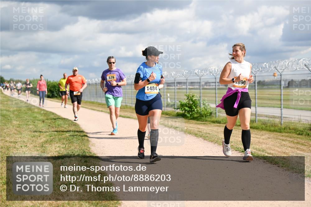 14.09.2025 - Airport Race Dr. Thomas Lammeyer http://msf.ph/oto/8886203 14.09.2025 12:45:23 Laufen 579, 1484, 890 meine-sportfotos.de