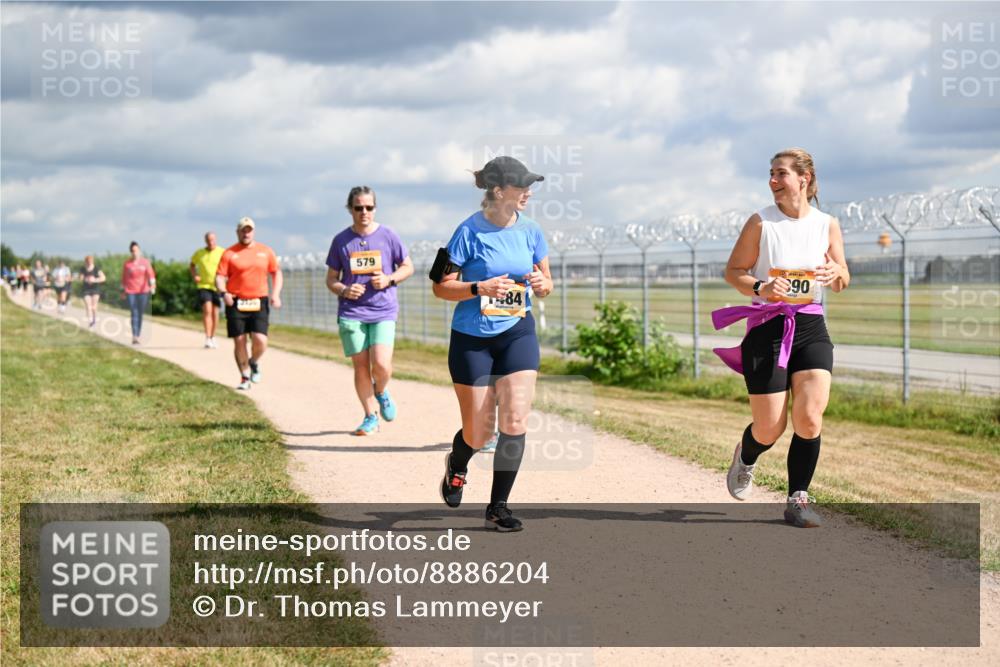 14.09.2025 - Airport Race Dr. Thomas Lammeyer http://msf.ph/oto/8886204 14.09.2025 12:45:23 Laufen 579, 90, 84 meine-sportfotos.de