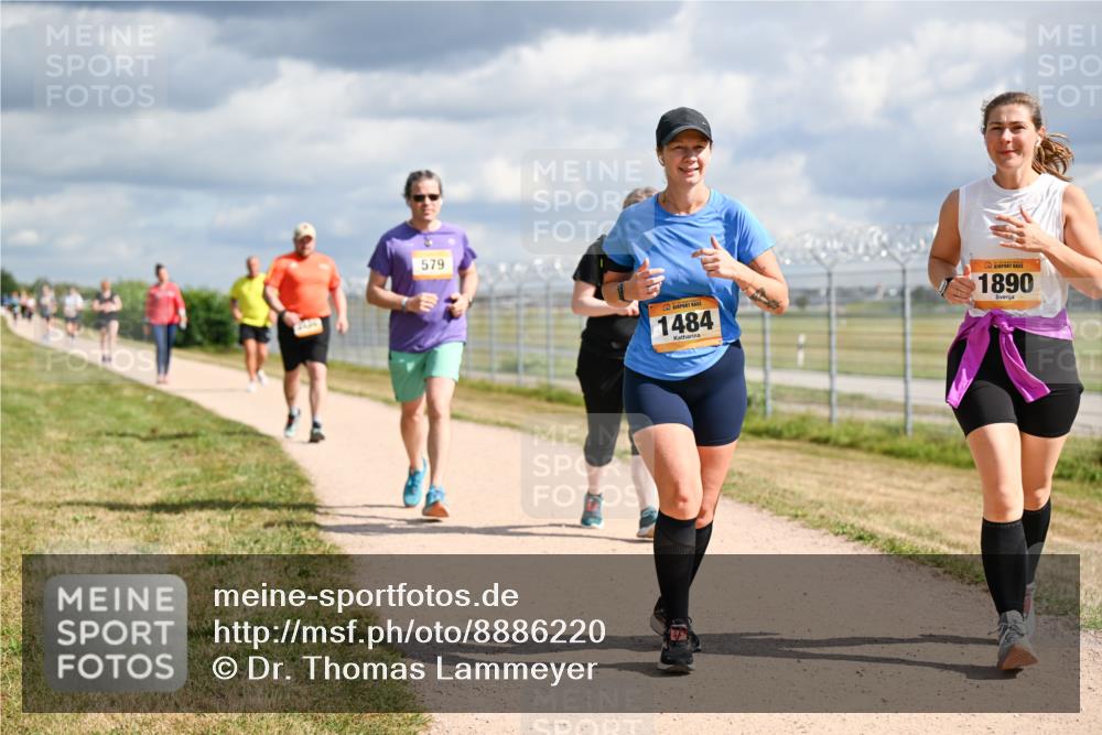 14.09.2025 - Airport Race Dr. Thomas Lammeyer http://msf.ph/oto/8886220 14.09.2025 12:45:24 Laufen 579, 1484, 1890 meine-sportfotos.de