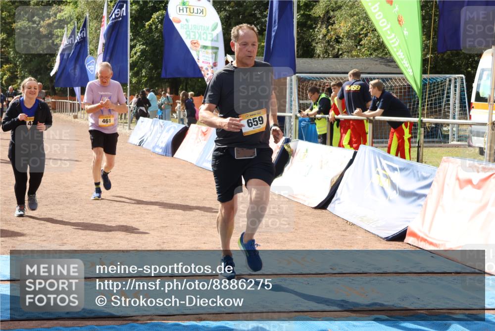 14.09.2025 - Airport Race Strokosch-Dieckow http://msf.ph/oto/8886275 14.09.2025 12:52:33 Ziel 461, 659, 696, 1022, 1256, 1476, 1535, 1604, 2041 meine-sportfotos.de