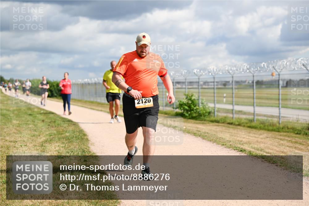 14.09.2025 - Airport Race Dr. Thomas Lammeyer http://msf.ph/oto/8886276 14.09.2025 12:45:28 Laufen 2120 meine-sportfotos.de
