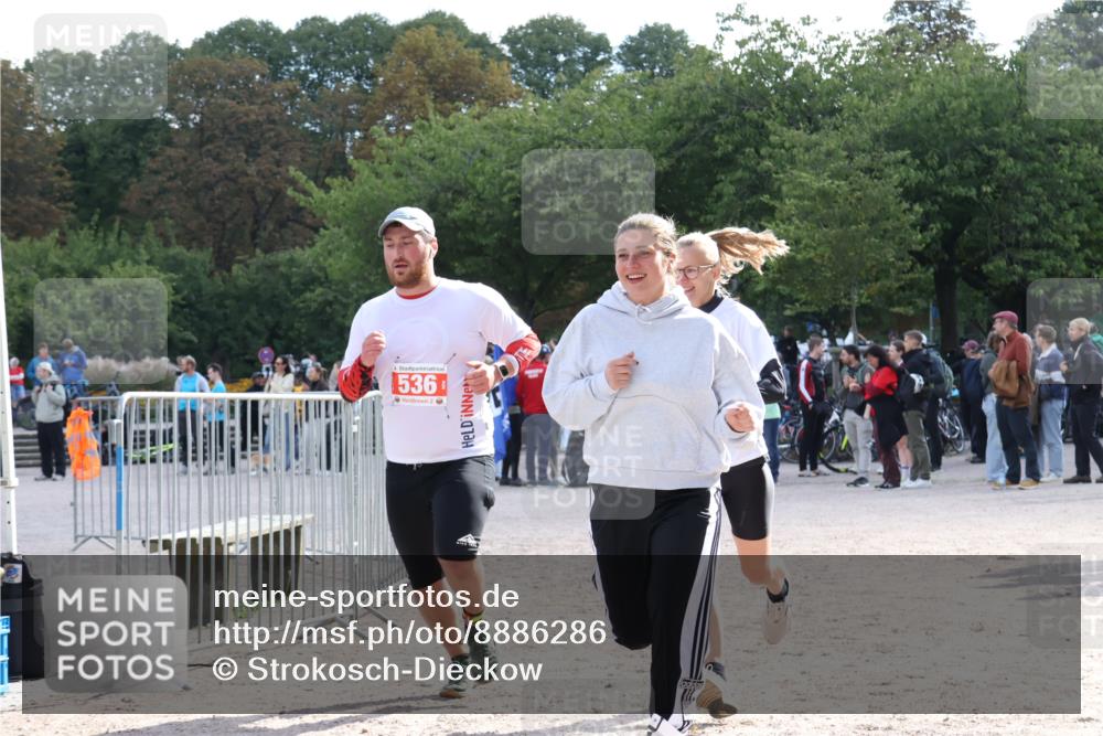 14.09.2025 - Stadtparktriathlon Strokosch-Dieckow http://msf.ph/oto/8886286 14.09.2025 11:17:06 Ziel 536 meine-sportfotos.de