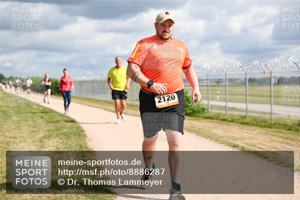 14.09.2025 - Airport Race Dr. Thomas Lammeyer http://msf.ph/oto/8886287 14.09.2025 12:45:29 Laufen 2120 meine-sportfotos.de