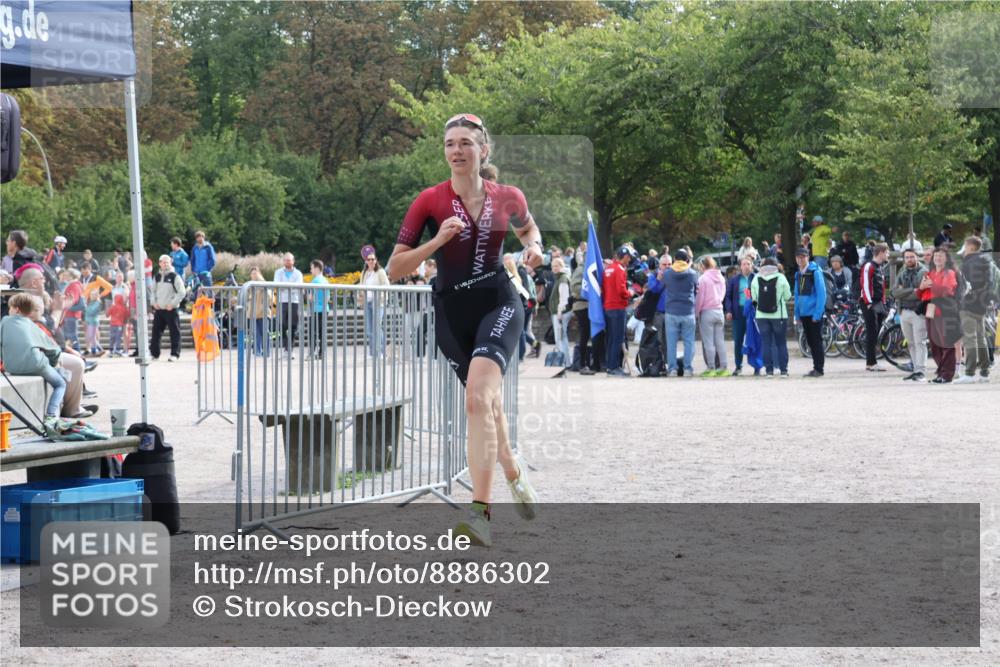 14.09.2025 - Stadtparktriathlon Strokosch-Dieckow http://msf.ph/oto/8886302 14.09.2025 11:18:02 Ziel 717 meine-sportfotos.de