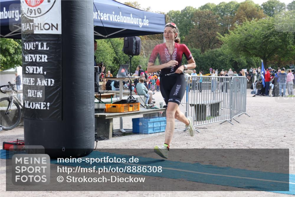 14.09.2025 - Stadtparktriathlon Strokosch-Dieckow http://msf.ph/oto/8886308 14.09.2025 11:18:03 Ziel 717 meine-sportfotos.de