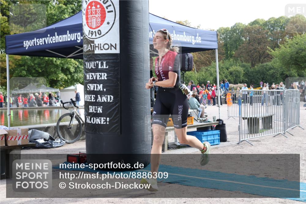 14.09.2025 - Stadtparktriathlon Strokosch-Dieckow http://msf.ph/oto/8886309 14.09.2025 11:18:04 Ziel 717 meine-sportfotos.de