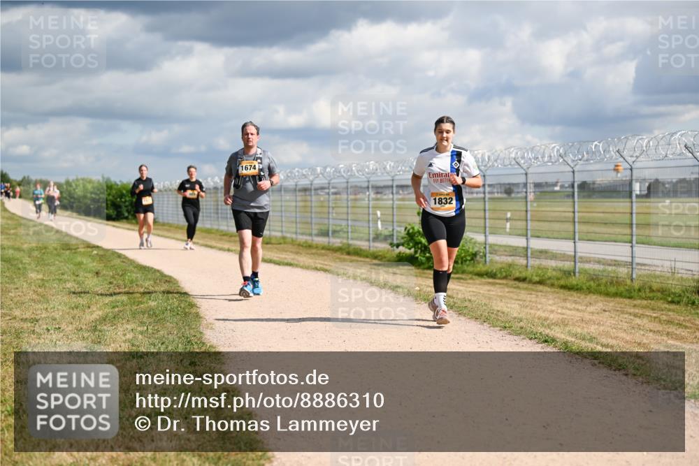 14.09.2025 - Airport Race Dr. Thomas Lammeyer http://msf.ph/oto/8886310 14.09.2025 12:45:48 Laufen 1674, 1832 meine-sportfotos.de