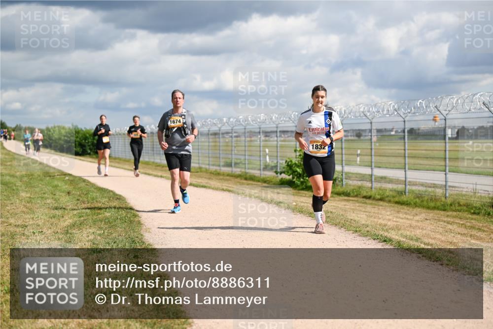 14.09.2025 - Airport Race Dr. Thomas Lammeyer http://msf.ph/oto/8886311 14.09.2025 12:45:48 Laufen 1674, 1832 meine-sportfotos.de