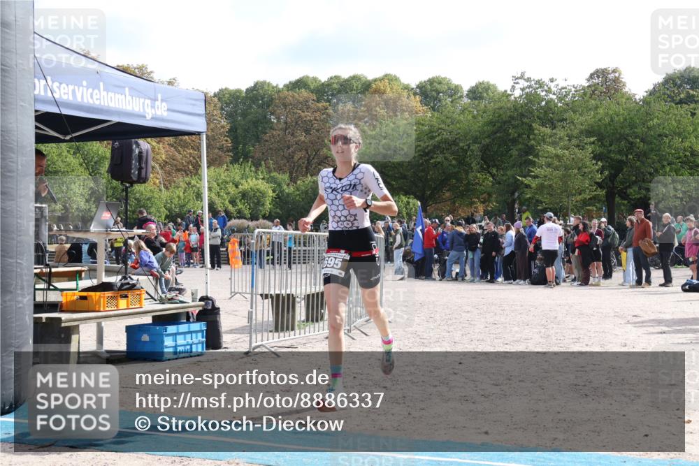 14.09.2025 - Stadtparktriathlon Strokosch-Dieckow http://msf.ph/oto/8886337 14.09.2025 11:19:06 Ziel 695 meine-sportfotos.de