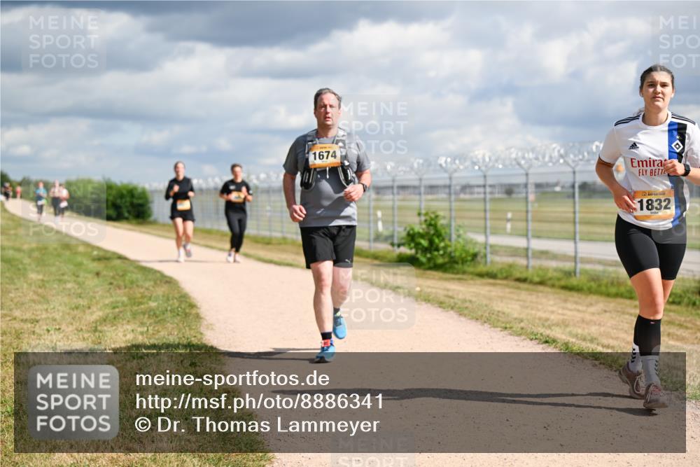14.09.2025 - Airport Race Dr. Thomas Lammeyer http://msf.ph/oto/8886341 14.09.2025 12:45:50 Laufen 1674, 1832 meine-sportfotos.de