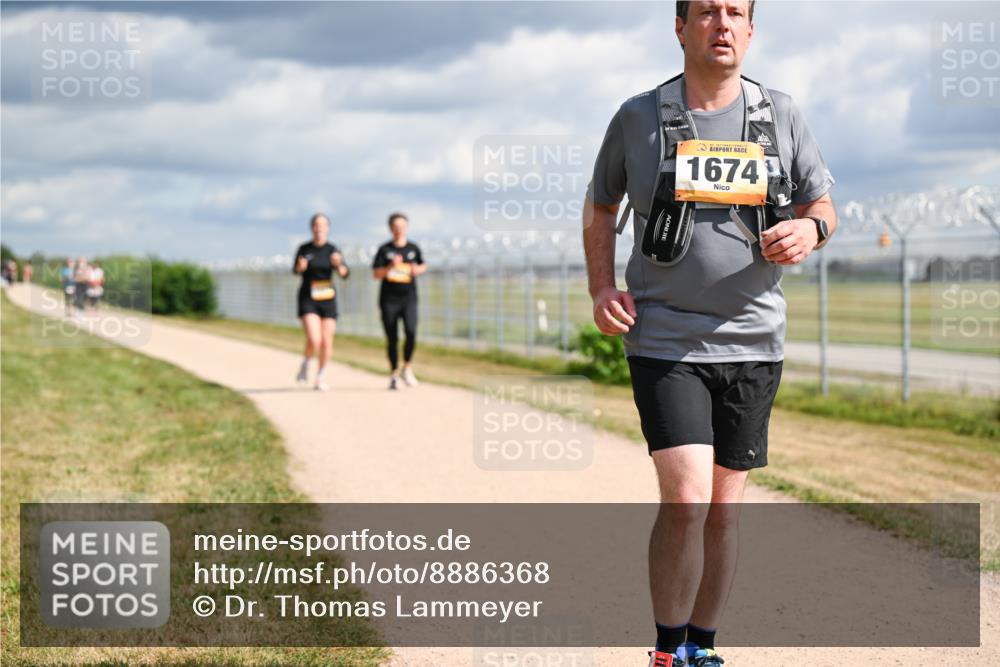 14.09.2025 - Airport Race Dr. Thomas Lammeyer http://msf.ph/oto/8886368 14.09.2025 12:45:52 Laufen 1674 meine-sportfotos.de