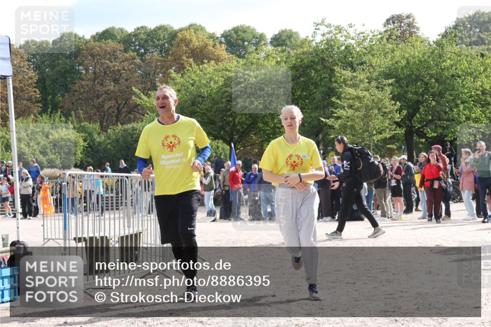 14.09.2025 - Stadtparktriathlon Strokosch-Dieckow http://msf.ph/oto/8886395 14.09.2025 11:19:51 Ziel 562 meine-sportfotos.de