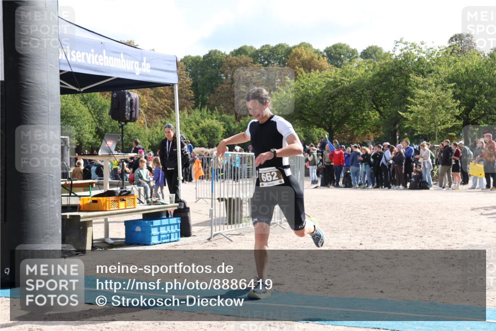 14.09.2025 - Stadtparktriathlon Strokosch-Dieckow http://msf.ph/oto/8886419 14.09.2025 11:20:02 Ziel 662 meine-sportfotos.de
