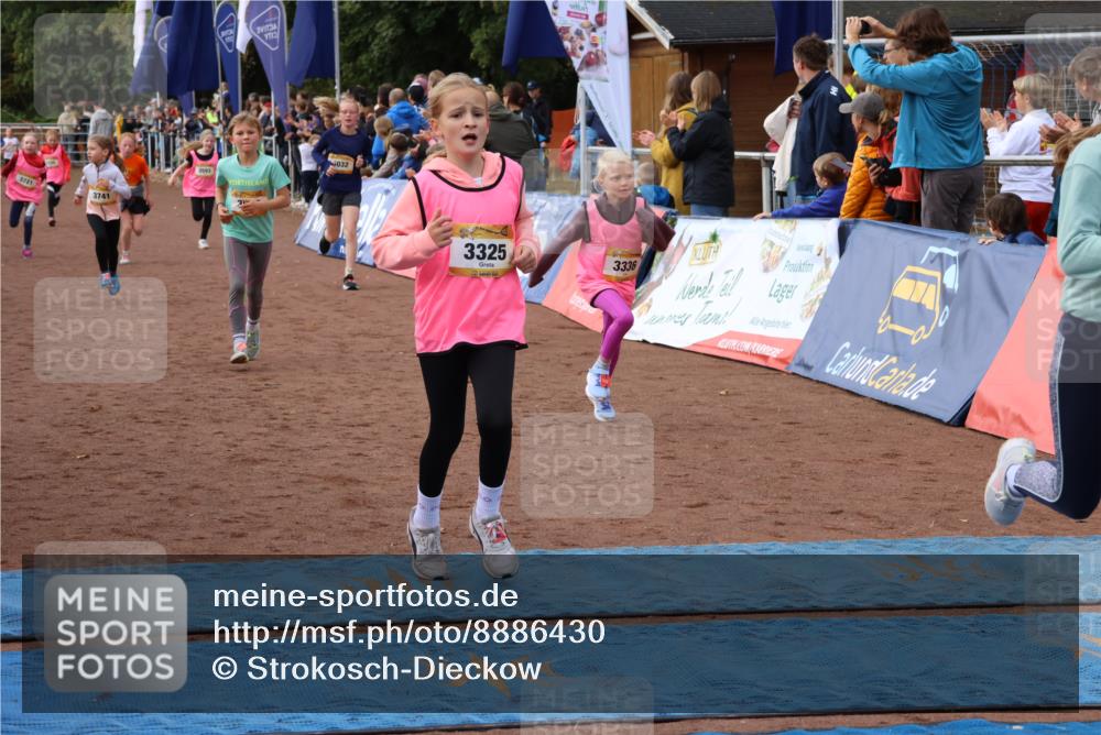 14.09.2025 - Airport Race Strokosch-Dieckow http://msf.ph/oto/8886430 14.09.2025 10:29:54 Ziel 3032, 3038, 3120, 3141, 3311, 3325, 3335, 3336, 3482, 3576, 3593, 3721, 3739, 3741 meine-sportfotos.de