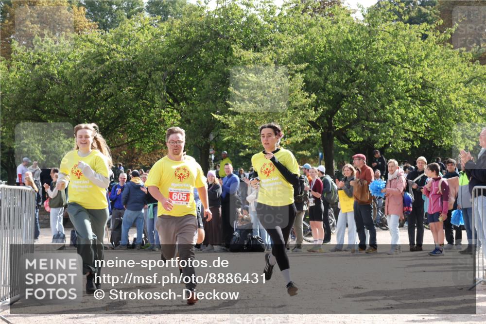 14.09.2025 - Stadtparktriathlon Strokosch-Dieckow http://msf.ph/oto/8886431 14.09.2025 11:20:14 Ziel 605 meine-sportfotos.de