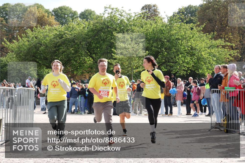 14.09.2025 - Stadtparktriathlon Strokosch-Dieckow http://msf.ph/oto/8886433 14.09.2025 11:20:14 Ziel 605 meine-sportfotos.de