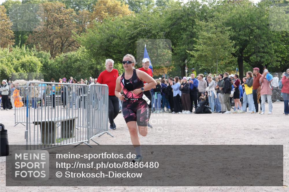 14.09.2025 - Stadtparktriathlon Strokosch-Dieckow http://msf.ph/oto/8886480 14.09.2025 11:21:15 Ziel 515, 598 meine-sportfotos.de
