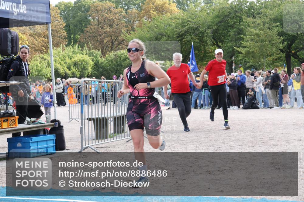 14.09.2025 - Stadtparktriathlon Strokosch-Dieckow http://msf.ph/oto/8886486 14.09.2025 11:21:16 Ziel 515, 598 meine-sportfotos.de