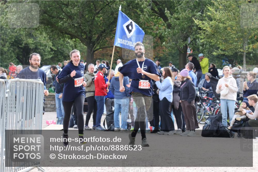 14.09.2025 - Stadtparktriathlon Strokosch-Dieckow http://msf.ph/oto/8886523 14.09.2025 11:22:16 Ziel 581 meine-sportfotos.de