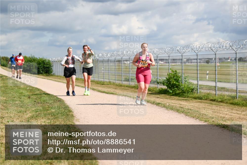14.09.2025 - Airport Race Dr. Thomas Lammeyer http://msf.ph/oto/8886541 14.09.2025 12:47:01 Laufen 1317 meine-sportfotos.de