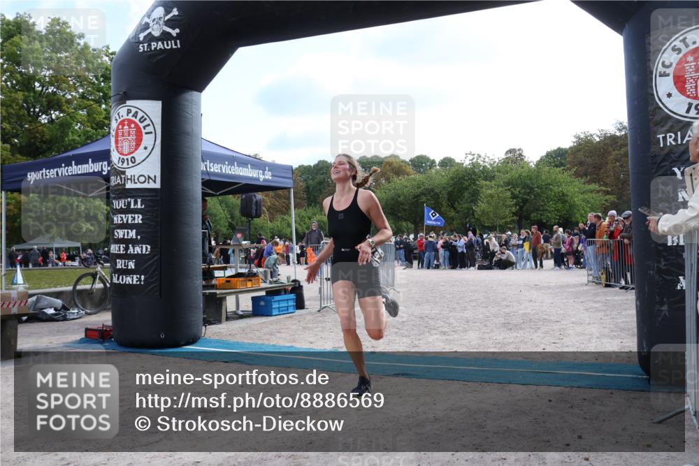 14.09.2025 - Stadtparktriathlon Strokosch-Dieckow http://msf.ph/oto/8886569 14.09.2025 11:22:42 Ziel 676 meine-sportfotos.de