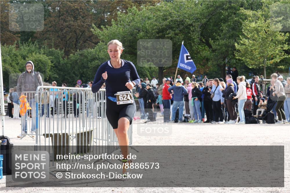 14.09.2025 - Stadtparktriathlon Strokosch-Dieckow http://msf.ph/oto/8886573 14.09.2025 11:22:49 Ziel 624 meine-sportfotos.de