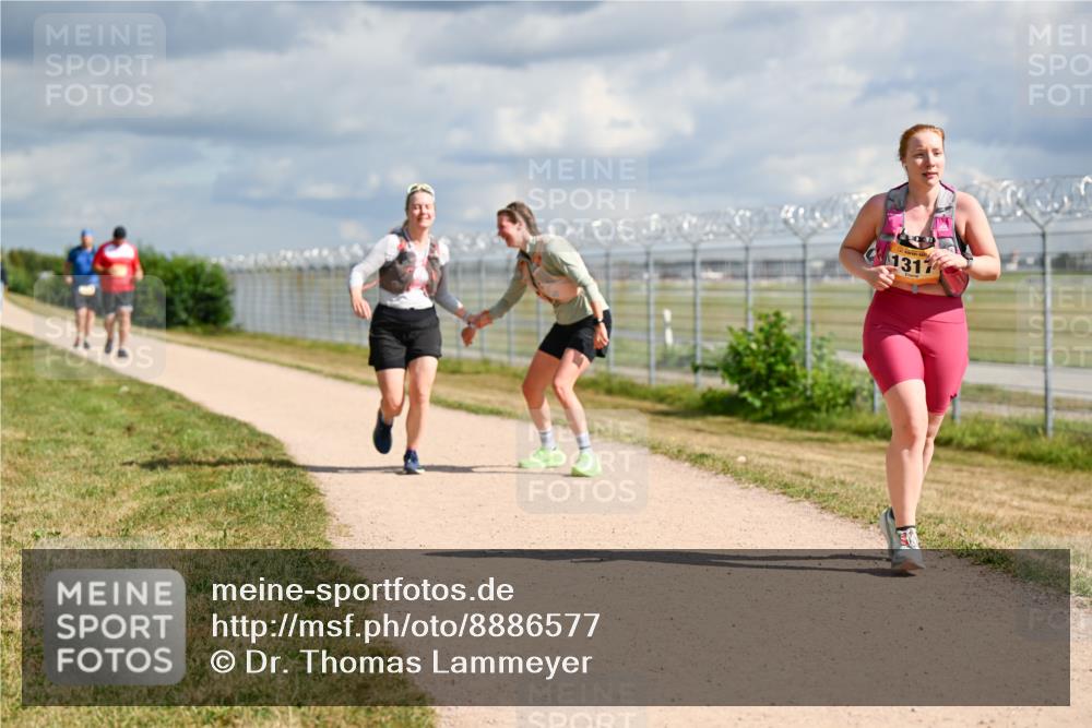14.09.2025 - Airport Race Dr. Thomas Lammeyer http://msf.ph/oto/8886577 14.09.2025 12:47:03 Laufen 1317 meine-sportfotos.de