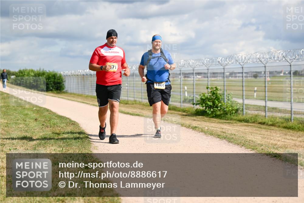 14.09.2025 - Airport Race Dr. Thomas Lammeyer http://msf.ph/oto/8886617 14.09.2025 12:47:15 Laufen 1804 meine-sportfotos.de