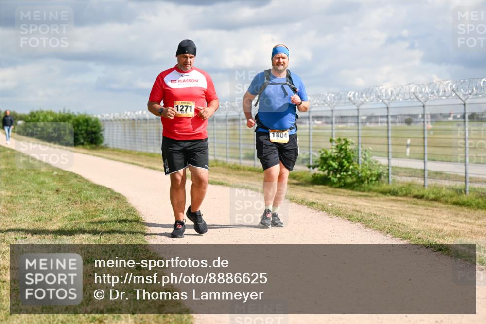 14.09.2025 - Airport Race Dr. Thomas Lammeyer http://msf.ph/oto/8886625 14.09.2025 12:47:15 Laufen 1271, 1804 meine-sportfotos.de