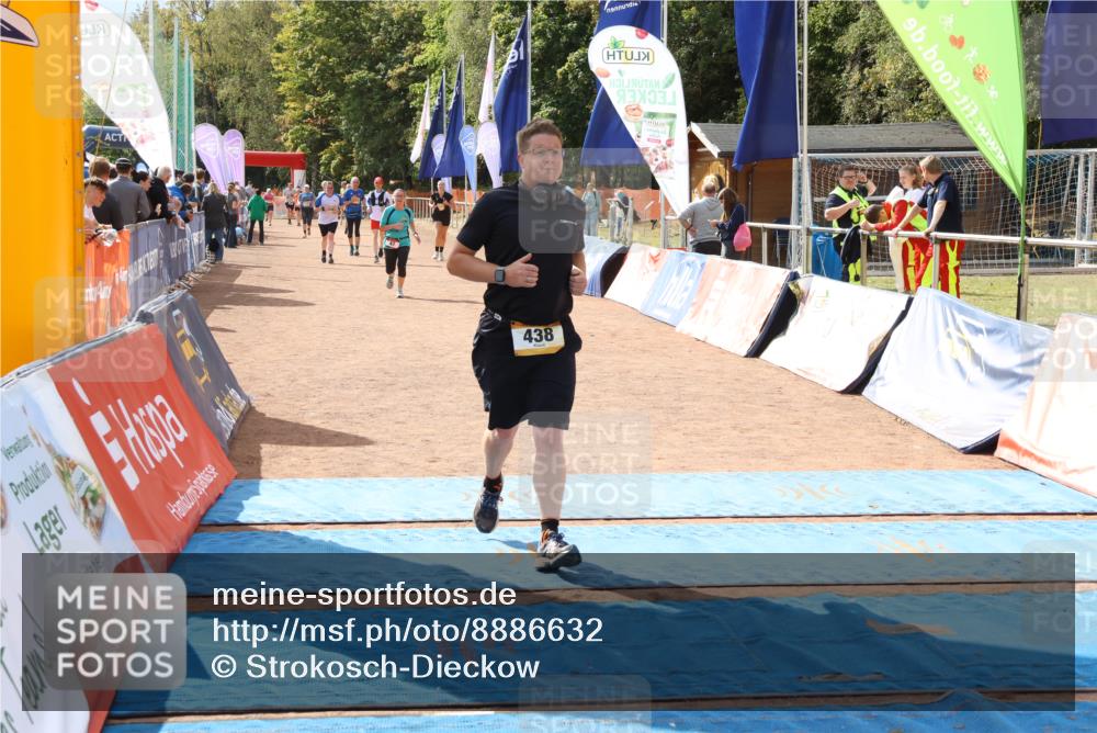 14.09.2025 - Airport Race Strokosch-Dieckow http://msf.ph/oto/8886632 14.09.2025 12:53:12 Ziel 47, 438, 1212 meine-sportfotos.de