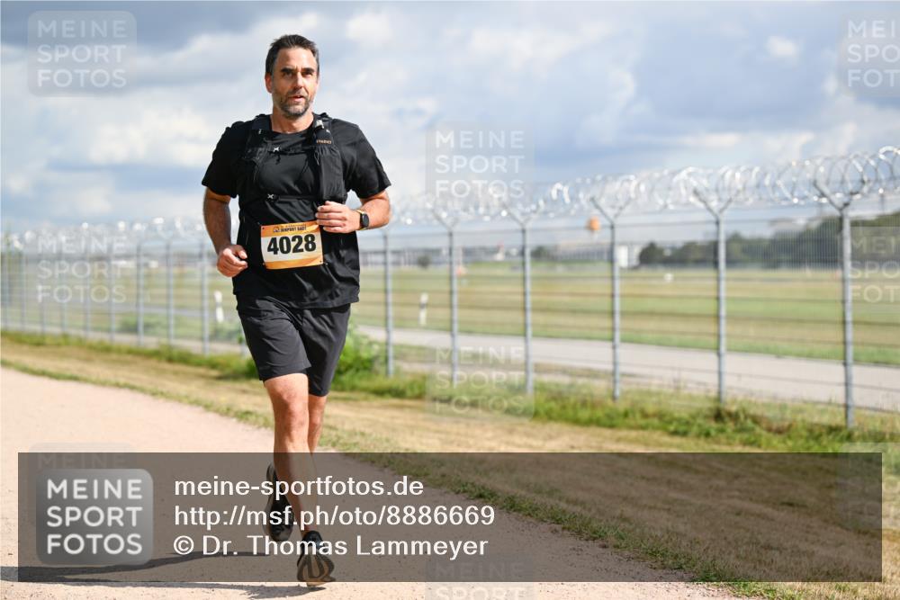14.09.2025 - Airport Race Dr. Thomas Lammeyer http://msf.ph/oto/8886669 14.09.2025 12:47:51 Laufen 4028 meine-sportfotos.de
