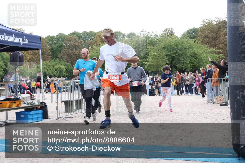 14.09.2025 - Stadtparktriathlon Strokosch-Dieckow http://msf.ph/oto/8886684 14.09.2025 11:25:35 Ziel 553, 568, 674, 701 meine-sportfotos.de