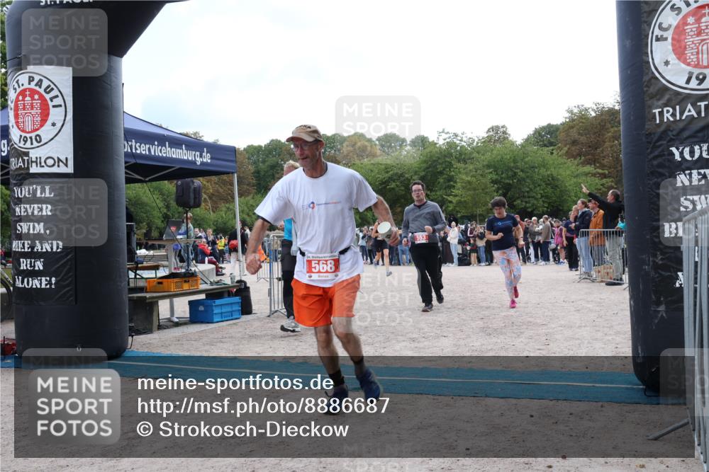14.09.2025 - Stadtparktriathlon Strokosch-Dieckow http://msf.ph/oto/8886687 14.09.2025 11:25:36 Ziel 553, 568, 674, 701 meine-sportfotos.de