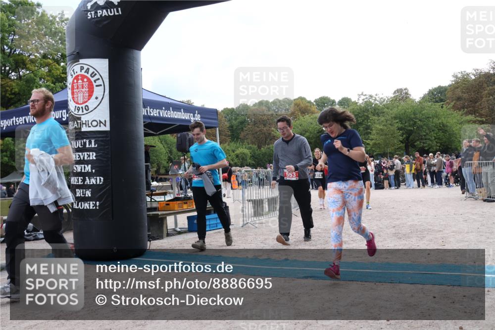 14.09.2025 - Stadtparktriathlon Strokosch-Dieckow http://msf.ph/oto/8886695 14.09.2025 11:25:37 Ziel 553, 568, 674, 701 meine-sportfotos.de