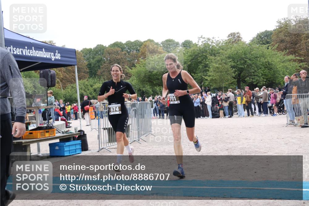 14.09.2025 - Stadtparktriathlon Strokosch-Dieckow http://msf.ph/oto/8886707 14.09.2025 11:25:39 Ziel 553, 568, 674, 701 meine-sportfotos.de