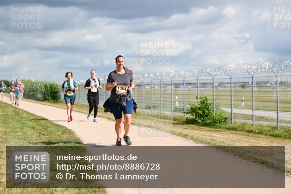 14.09.2025 - Airport Race Dr. Thomas Lammeyer http://msf.ph/oto/8886728 14.09.2025 12:48:09 Laufen 1304, 1596 meine-sportfotos.de