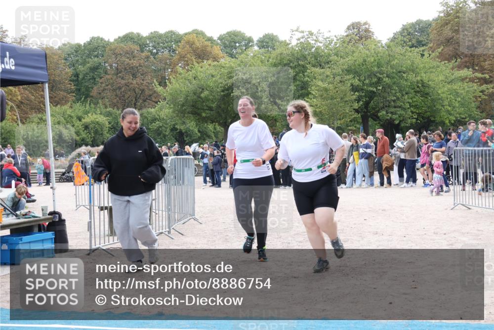 14.09.2025 - Stadtparktriathlon Strokosch-Dieckow http://msf.ph/oto/8886754 14.09.2025 11:27:03 Ziel 535, 681 meine-sportfotos.de