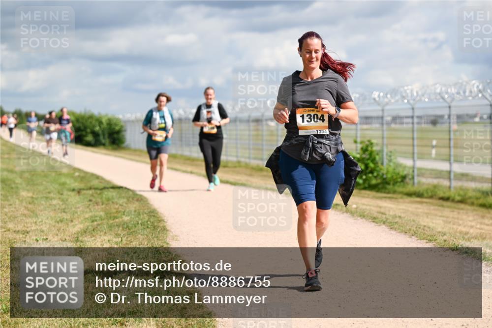 14.09.2025 - Airport Race Dr. Thomas Lammeyer http://msf.ph/oto/8886755 14.09.2025 12:48:11 Laufen 1304, 1304 meine-sportfotos.de