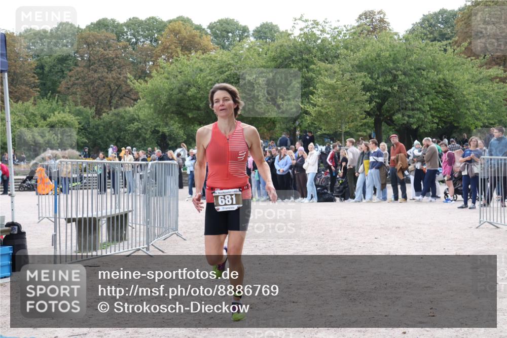 14.09.2025 - Stadtparktriathlon Strokosch-Dieckow http://msf.ph/oto/8886769 14.09.2025 11:27:10 Ziel 681 meine-sportfotos.de