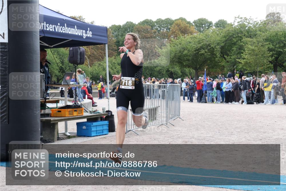 14.09.2025 - Stadtparktriathlon Strokosch-Dieckow http://msf.ph/oto/8886786 14.09.2025 11:28:00 Ziel 718 meine-sportfotos.de